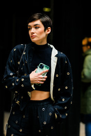 studded jacket, studded pants, black pants, black cropped top, black turtleneck, shorthair, iphone, fashion week, frenchystyle, FW, jonathan paciullo, street style, AUTUMN WINTER 2022-2023, FALL WINTER 2022_2023, FW 22-23, PFW, PARIS, vertical, detail