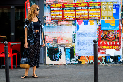 black bag, black jacket, black shoes, black skirt, black top, brown belt, graphic bag, graphic skirt, leather bag, leather belt, leather jacket, leather shoes, miu miu, polka dot, printed bag, printed skirt, vinyl, fashion week, frenchystyle, FW, jonathan paciullo, street style, PFW, PARIS, horizontal, atmosphere details, full length, AUTUMN WINTER 2018-2019, FALL WINTER 2018-2019, FW 18-19