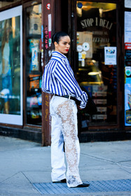 details, full black look, black pants, white striped pants, blue and white shirt, back details, white pants, lace pants, black belt, striped shirt, coco baudelle, fashion week, frenchystyle, FW, jonathan paciullo, street style, NYFW, NEW YORK, AUTUMN WINTER 2022-2023, FALL WINTER 2022_2023, FW 22-23, vertical, full length