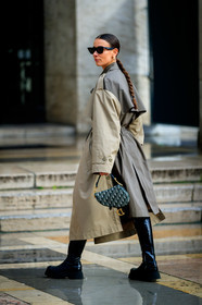 alice & j.s, alice barbier, kaki trench coat, beige trench coat, bicolor trench coat, green leather bag, monogrammed bag, dior bag, dior saddle bag, hand bag, mini bag, black sunglasses, black leather boots, celine sunglasses, flat boots, high boots, back details, big sole boots, fashion week, frenchystyle, FW, jonathan paciullo, street style, PFW, PARIS, vertical, full length