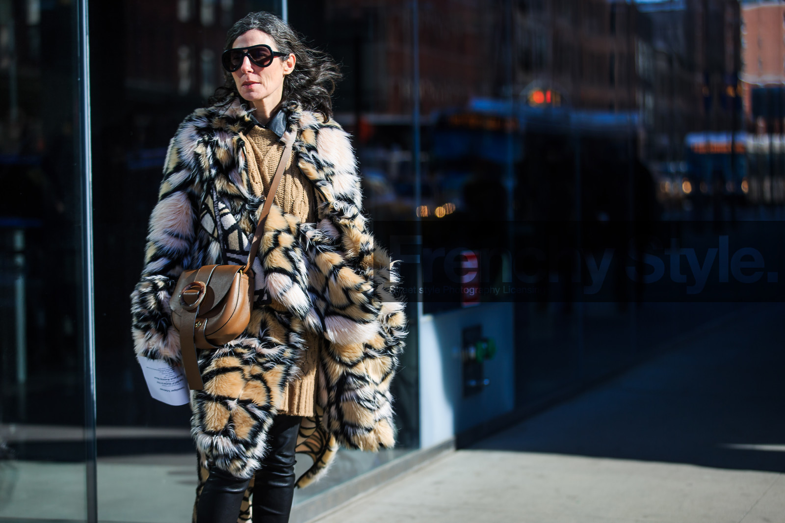 animal print, atmosphere details, AUTUMN WINTER 2016-2017, AW 16-17, beige sweater, black pants, brown bag, brown fur, brown jacket, camel bag, detail, fashion week, frenchystyle, fur coat, FW, FW 16-17, horizontal, jonathan paciullo, leather bag, leather pants, NEW YORK, NYFW, printed jacket, street style, sunglasses, Véronique Tristram, woman