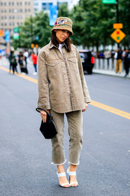 black bag, brown denim, deborah reyner sebag, denim pants, denim shirt, high heels, jeans, leather bag, leather shoes, prada, trousers, white shoes, yellow hat, street style, jonathan paciullo, FW, frenchystyle, fashion week, NYFW, NEW YORK, SPRING SUMMER 2019, SS 19, vertical, full length