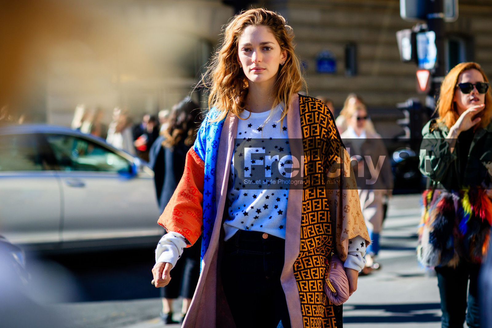atmosphere details, denim pants, detail, fashion week, fendi, frenchystyle, FW, horizontal, jeans, jonathan paciullo, kimono, leather bag, louis vuitton, miu miu, PARIS, PFW, pink clutch, printed jacket, printed t shirt, sofia sanchez de betak, SPRING SUMMER 2017, SS 17, stars, street style, trousers, white t shirt