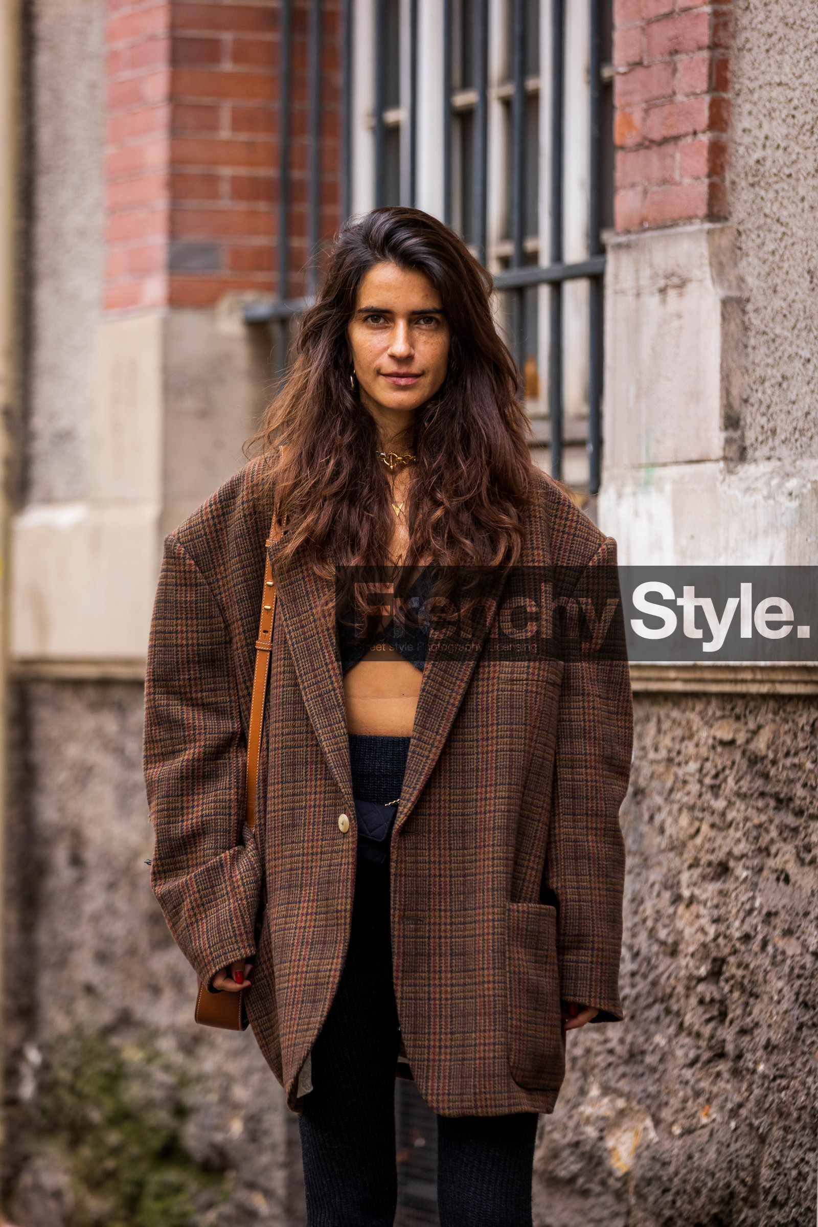 chanel belt, black bag, grey crop top, black pants, blazer, brown blazer, chanel bag, Chiara Totire, choker, crop top, flare pants, knitted pants, oversize blazer, pants, printed blazer, quilted bag, ribbed pants, tartan blazer, fashion week, frenchystyle, FW, jonathan paciullo, street style, PFW, PARIS, SPRING SUMMER 2022, SS 22, vertical, atmosphere details
