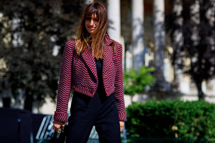 black pants, graphic jacket, printed jacket, red jacket, striped jacket, trousers, fashion week, frenchystyle, FW, jonathan paciullo, street style, PFW, PARIS, horizontal, atmosphere details, detail, AUTUMN WINTER 2018-2019, FALL WINTER 2018-2019, FW 18-19, caroline de maigret