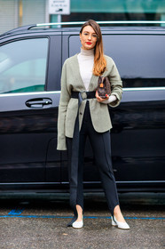 AUTUMN WINTER 2017-2018, AW 17-18, black belt, blazer, brown bag, FALL WINTER 2017-2018, fashion week, frenchystyle, full length, FW, FW 17-18, graphic bag, graphic jacket, high heels, houndstooth pattern, jonathan paciullo, leather bag, leather belt, leather shoes, louis vuitton, MFW, MILAN, monogram, oversize, printed jacket, stir pants, street style, trousers, vertical, white shoes, white sweater