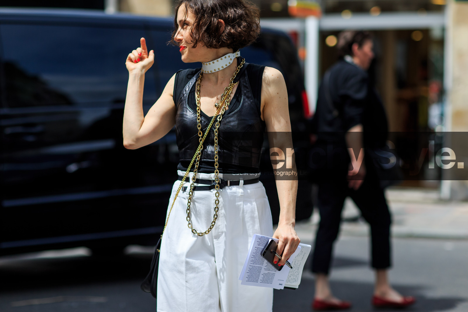 atmosphere details, black belt, black top, choker, detail, fashion week, frenchystyle, FW, golden jewelry, horizontal, jonathan paciullo, leather belt, leather top, MENSWEAR, necklace, PARIS, PFW, SPRING SUMMER 2017, SS 17, street style, studs, trousers, white pants