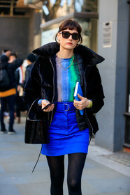 black bag, black jacket, blue skirt, blue t shirt, down jacket, leather bag, necklace, sunglasses, tie & die, tights, velvet, fashion week, frenchystyle, FW, jonathan paciullo, street style, LFW, LONDON, AUTUMN WINTER 2019-2020, AW 19-20, FW 19-20, FALL WINTER 2019-2020, vertical, atmosphere details, detail