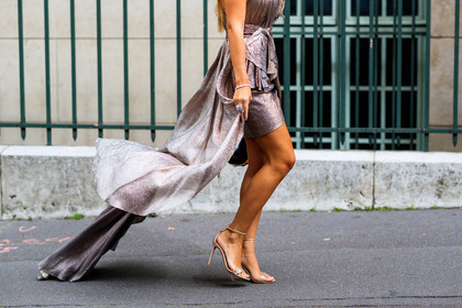 mini dress, sparkling dress, sparkling sandals, lurex dress, long dress, high heels sandals, strassed sandals, fashion week, frenchystyle, FW, jonathan paciullo, street style, PFW, PARIS, AUTUMN WINTER 2021-2022, FALL WINTER 2021-2022, FW 21-22, atmosphere details, horizontal, detail