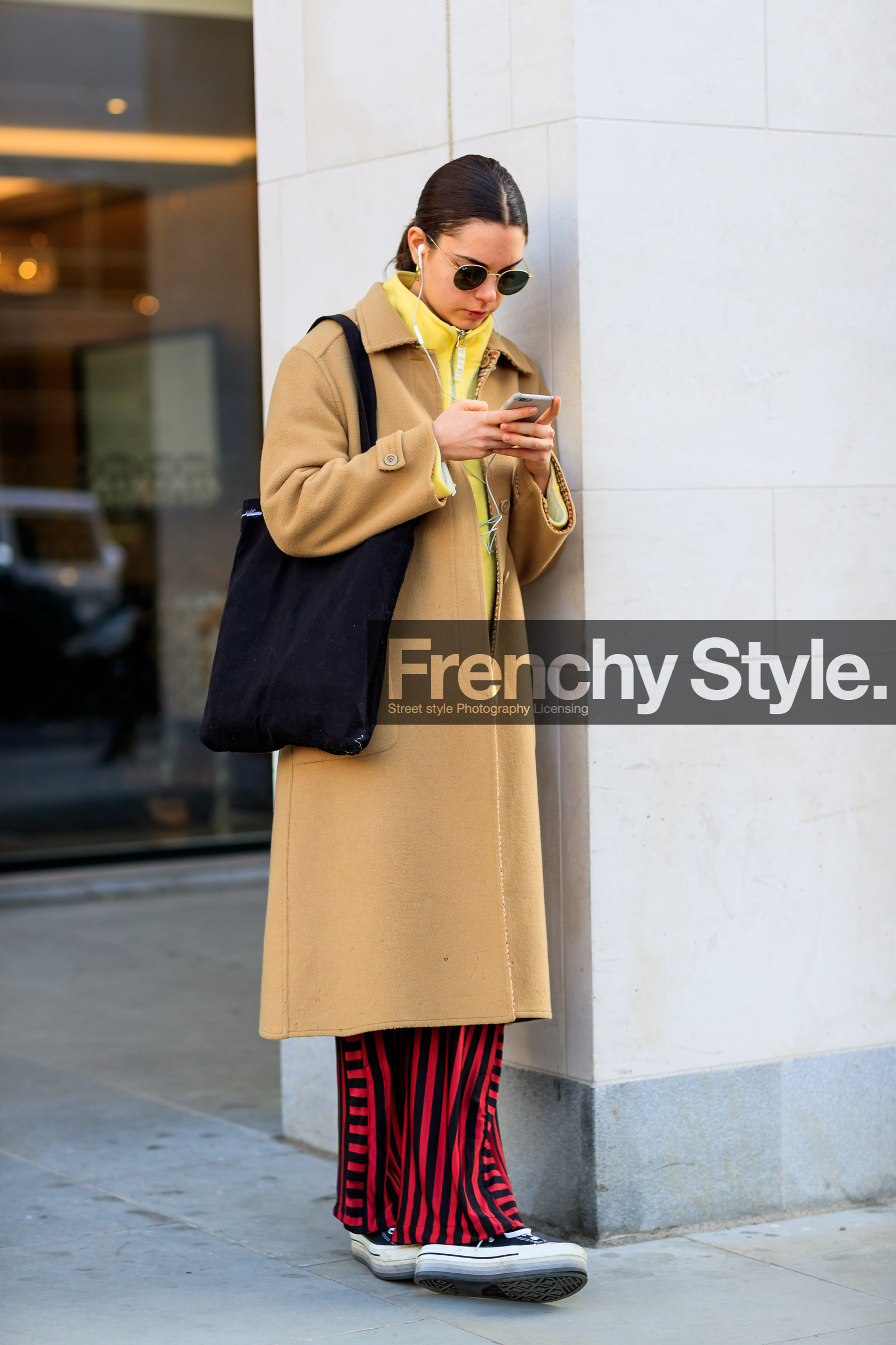 beige coat, black bag, black shoes, black sneakers, converse, graphic pants, leather bag, leather shoes, printed pants, red pants, striped pants, sunglasses, tote bag, trousers, yellow sweater, fashion week, frenchystyle, FW, jonathan paciullo, street style, LFW, LONDON, AUTUMN WINTER 2018-2019, AW 18-19, FALL WINTER 2018-2019, FW 18-19, vertical, full length