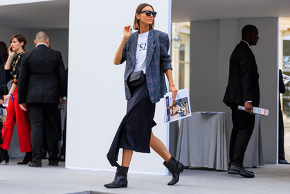 atmosphere details, black bag, black shoes, black skirt, blazer, checked jacket, fanny pack, fashion week, frenchystyle, full length, FW, graphic jacket, horizontal, houndstooth pattern, jonathan paciullo, julie pelipas, leather bag, leather shoes, PARIS, PFW, plaid, printed jacket, SPRING SUMMER 2018, SS 18, street style, sunglasses, white t shirt