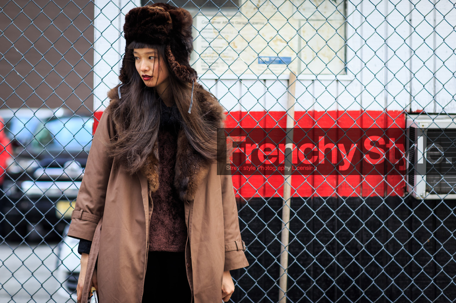 atmosphere details, AUTUMN WINTER 2016-2017, AW 16-17, brown coat, brown hat, chapka, detail, FALL WINTER 2016-2017, fashion week, frenchystyle, fur collar, fur hat, FW, FW 16-17, horizontal, jonathan paciullo, long hair, model, NEW YORK, NYFW, red lips, skincare, street style, tone on tone, total look brown, woman, yuka mannami
