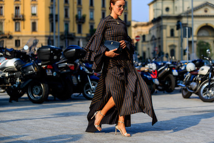 animal print, bally, beige shoes, black bag, black dress, graphic dress, high heels, leather bag, leather shoes, lena lademann, printed dress, ruffles, snake print, striped dress, sunglasses, fashion week, frenchystyle, FW, jonathan paciullo, street style, MFW, MILAN, SPRING SUMMER 2019, SS 19, atmosphere details, horizontal, detail