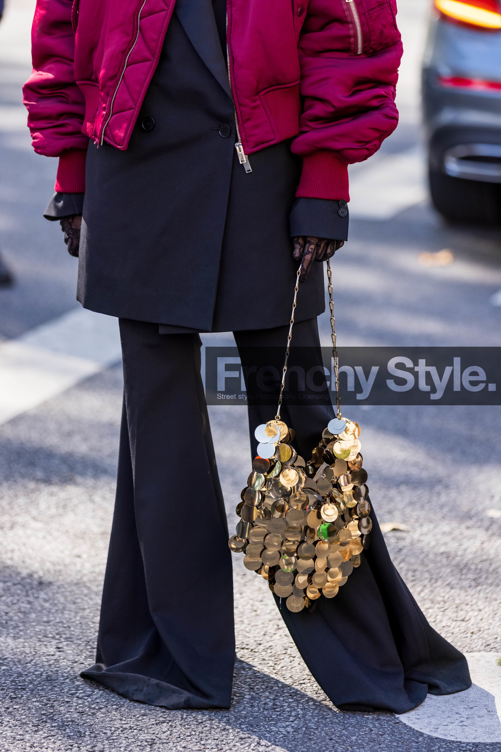 Angela Rozas Saiz, bag, black blazer, black pants, black suits, blazer, bomber, burgundy bomber, flare pants, gloves, gold bag, lace gloves, paco rabanne bag, pants, sequin, strawberry bomber, fashion week, frenchystyle, FW, jonathan paciullo, street style, PFW, PARIS, SPRING SUMMER 2022, SS 22, vertical, atmosphere details
