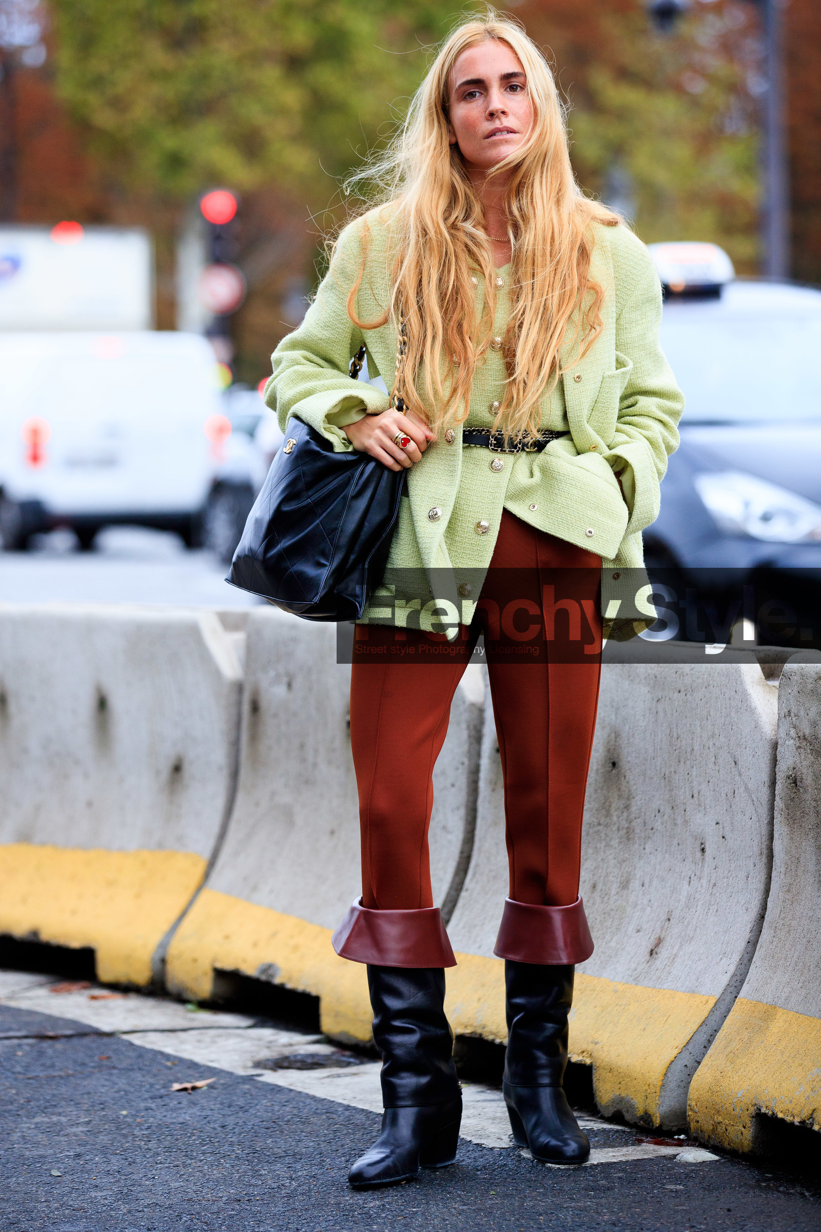 blanca miro scrimieri, light green jacket, layered jacket, belted jacket, black leather belt, black leather bag, black leather boots, red pants, legging pants, red legging, brown leather boots, bicolor boots, quilted bag, shoulder bag, chanel bag, chanel jacket, chanel belt, chanel boots, tweed jacket, shopping bag, PARIS, PFW, fashion week, frenchystyle, FW, jonathan paciullo, street style, SPRING SUMMER 2021, SS 21, vertical, full length