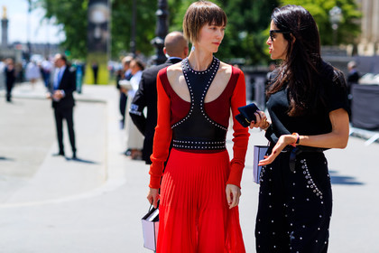black belt, black pants, black t shirt, bordeaux, burgundy, embroidered pants, harness, pleats, red dress, studs, sunglasses, tone on tone, total look black, fashion week, frenchystyle, FW, jonathan paciullo, street style, PFW, PARIS, horizontal, atmosphere details, detail, AUTUMN WINTER 2018-2019, FALL WINTER 2018-2019, FW 18-19, vika gazinskaya