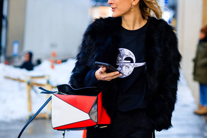 atmosphere details, AUTUMN WINTER 2017-2018, AW 17-18, black fur coat, black pants, black t shirt, detail, FALL WINTER 2017-2018, fashion week, frenchystyle, fur jacket, FW, FW 17-18, graphic bag, horizontal, jonathan paciullo, leather bag, loewe, NEW YORK, NYFW, printed bag, red bag, street style, trousers
