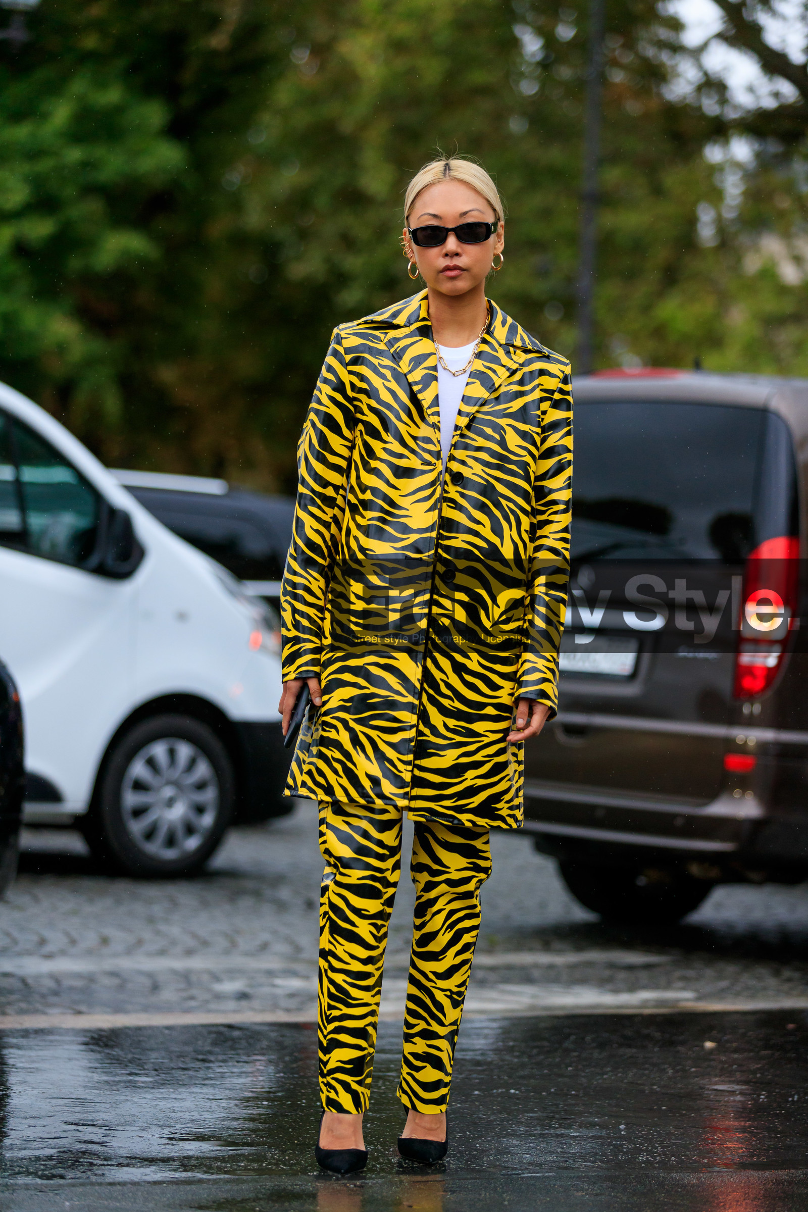 vanessa hong, yellow jacket, yellow pants, animal print jacket, animal print pants, striped jacket, striped pants, vinyl jacket, vinyl pants, hoop earrings, multi earrings, golden earrings, black sunglasses, small sunglasses, big chain necklace, golden necklace, black suede shoes, sharp end shoes, PARIS, PFW, SPRING SUMMER 2020, SS 20, fashion week, frenchystyle, FW, jonathan paciullo, street style, vertical, full length