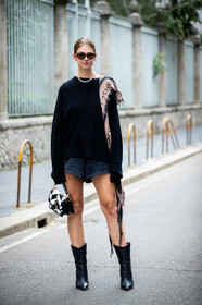 black pullover, black shorts, black leather bag, black leather boots, scale sunglasses, bottega veneta bag, white leather bag, checked bag, patchwork bag, hand bag, cowboy boots, low boots, silvered necklace, big chain necklace, brown scarf, jacqueline zelwis, street style, jonathan paciullo, FW, frenchystyle, fashion week, MFW, MILAN, SPRING SUMMER 2021, SS 21, vertical, full length