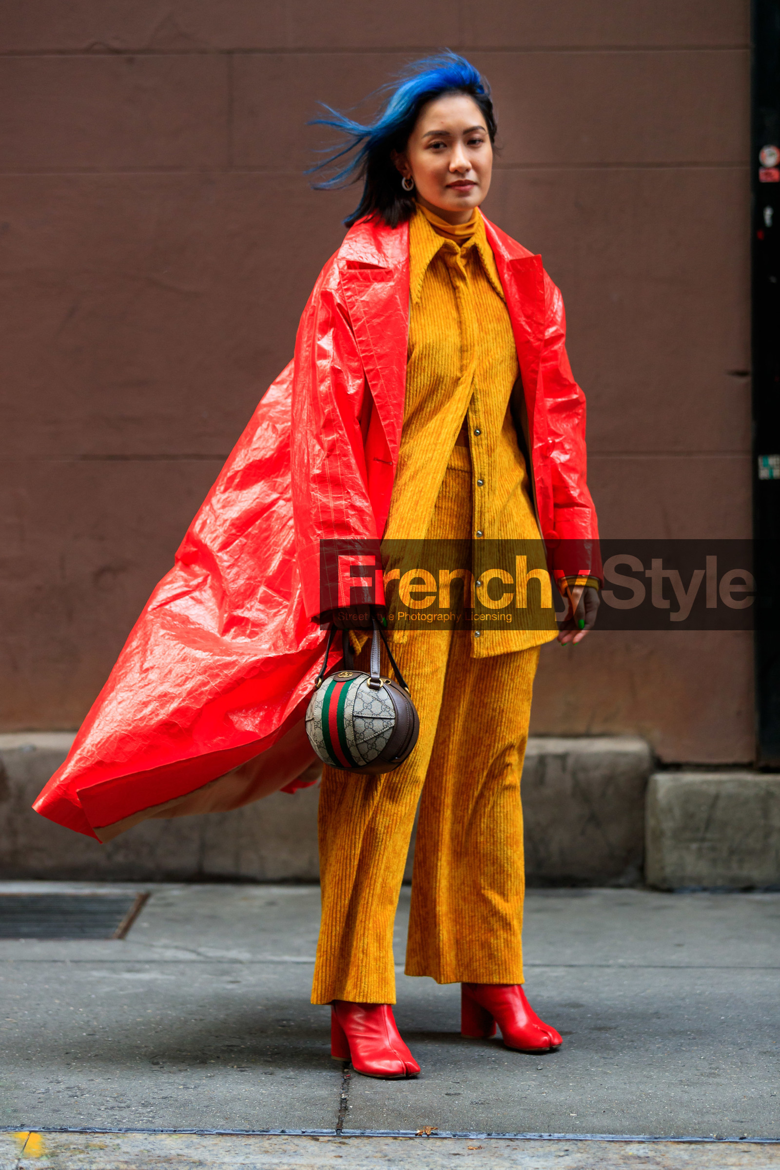 laureen uy, red leather boots, red leather jacket, vinyl jacket, vinyl shoes, camel toe margiela shoes, camel toe margiela boots, margiela boots, gucci bag, monogrammed bag, round shape bag, hand bag, brown leather bag, beige bag, orange shirt, orange pants, velvet shirt, velvet pants, corduroy pants, corduroy shirt, blue hair, dyed hair, fashion week, frenchystyle, FW, jonathan paciullo, street style, AUTUMN WINTER 2020-2021, FALL WINTER 2020-2021, FW 20-21, vertical, full length, NYFW, NEW YORK