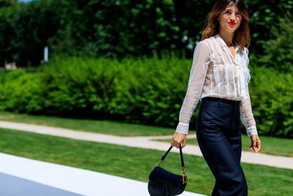 black bag, black pants, christian dior, lace, leather bag, ruffles, see through, trousers, white shirt, fashion week, frenchystyle, FW, jonathan paciullo, street style, PFW, PARIS, horizontal, atmosphere details, detail, AUTUMN WINTER 2018-2019, FALL WINTER 2018-2019, FW 18-19, jeanne damas