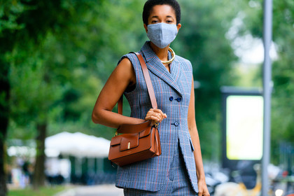 covid face mask, tamu mcpherson, street style, jonathan paciullo, FW, frenchystyle, fashion week, MFW, MILAN, SPRING SUMMER 2021, SS 21, horizontal, atmosphere details, detail