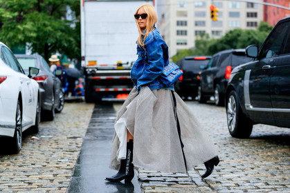 balenciaga, black shoes, blue bag, blue denim, chanel handbag, Charlotte Groeneveld, denim jacket, graphic jacket, grey dress, high boots, high heels, leather bag, leather shoes, off white, printed jacket, sunglasses, tweed bag, street style, jonathan paciullo, FW, frenchystyle, fashion week, NYFW, NEW YORK, SPRING SUMMER 2019, SS 19, atmosphere details, horizontal, full length