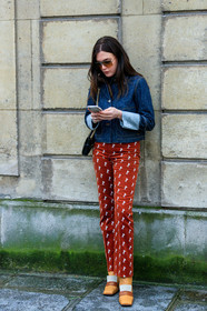 madelynn furlong, denim, denim jacket, velvet pants, animal printed pants, red pants, burgundy pants, chloe pants, camel leather pants, metalic frame sunglasses, aviator sunglasses, square shape glasses, squared toed shoes, fashion week, frenchystyle, FW, jonathan paciullo, street style, PFW, PARIS, vertical, full length