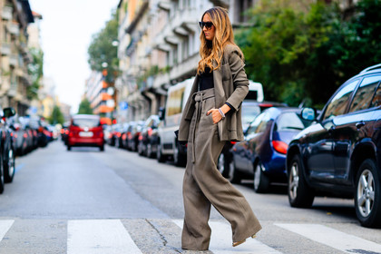 atmosphere details, black top, blazer, brown jacket, brown pants, brown suit, chains, fashion week, frenchystyle, full length, FW, high waist, horizontal, jonathan paciullo, MFW, MILAN, necklace, oversize, SPRING SUMMER 2017, SS 17, street style, sunglasses, trousers, wide pants