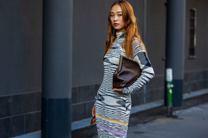 bag, brown bag, dress, fendi bag, grey dress, knit, knitted dress, leather bag, Niki Wu Jie, print, printed dress, striped dress, tube dress, turtleneck, wool dress, fashion week, frenchystyle, FW, jonathan paciullo, street style, MFW, MILAN, SPRING SUMMER 2022, SS 22, horizontal, atmosphere details, detail