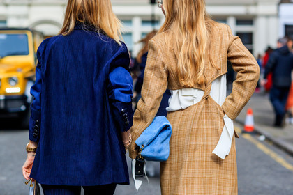 alexandra carl, atmosphere details, beige coat, blazer, blue bag, blue jacket, checked jacket, corduroy, detail, fashion week, frenchystyle, FW, graphic jacket, horizontal, jonathan paciullo, jw anderson, leather bag, LFW, LONDON, open work, pernille teisbaek, plaid, printed jacket, SPRING SUMMER 2018, SS 18, street style, suede bag, white top