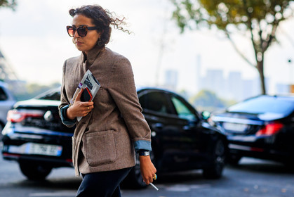 atmosphere details, blazer, brown jacket, detail, fashion week, frenchystyle, FW, horizontal, jonathan paciullo, PARIS, PFW, SPRING SUMMER 2018, SS 18, street style, sunglasses, trousers, watch