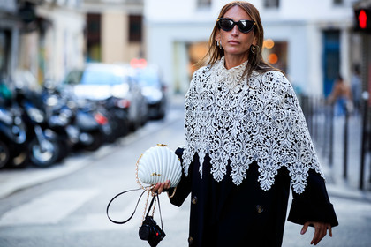 chloe loulou de saison, white cape, lace cape, white leather bag, white bag, shell bag, shell frame bag, bottega veneta sunglasses, chanel bag, black sunglasses, black coat, hoop earrings, golden earrings, silvered earrings, multi earrings, PARIS, PFW, fashion week, frenchystyle, FW, jonathan paciullo, street style, SPRING SUMMER 2021, SS 21, horizontal, atmosphere details, detail