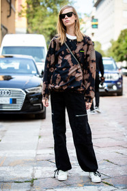 black sweatshirt, black pants, black sunglasses, brown sweatshirt, tie and dye sweatshirt, celine sunglasses, white leather sneakers, zipped pants, loose pants, lexi boling, street style, jonathan paciullo, FW, frenchystyle, fashion week, MFW, MILAN, SPRING SUMMER 2021, SS 21, vertical, full length, model