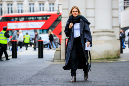 black pants, black scarf, gaia repossi, grey boots, grey coat, high heels, leather shoes, trousers, white top, street style, jonathan paciullo, FW, frenchystyle, fashion week, LFW, LONDON, AUTUMN WINTER 2019-2020, AW 19-20, FW 19-20, FALL WINTER 2019-2020, horizontal, atmosphere details, full length