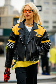 details, miu miu jacket, black biker jacket, biker jacket, leather biker jacket, bomber jacket, muticolor jumper, silver choker, ottolinger bag, red mini bag, car race jacket, sunglasses, vanessa hong, street style, jonathan paciullo, FW, frenchystyle, fashion week, NYFW, NEW YORK, AUTUMN WINTER 2022-2023, FALL WINTER 2022_2023, FW 22-23, vertical, atmosphere details