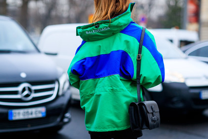 back detail, balenciaga, black bag, down jacket, green jacket, leather bag, printed jacket, fashion week, frenchystyle, FW, jonathan paciullo, street style, PFW, PARIS, SPRING SUMMER 2017, SS 17, HAUTE COUTURE, atmosphere details, detail, horizontal, ece sukan