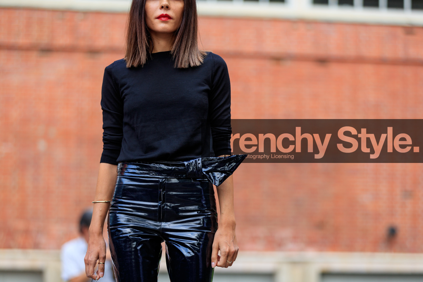 atmosphere details, black pants, black top, blue denim, denim pants, detail, Evangelie Smyrniotaki, fashion week, frenchystyle, FW, horizontal, jeans, jonathan paciullo, MFW, MILAN, SPRING SUMMER 2017, SS 17, street style, tone on tone, total look black, trousers, varnished leather