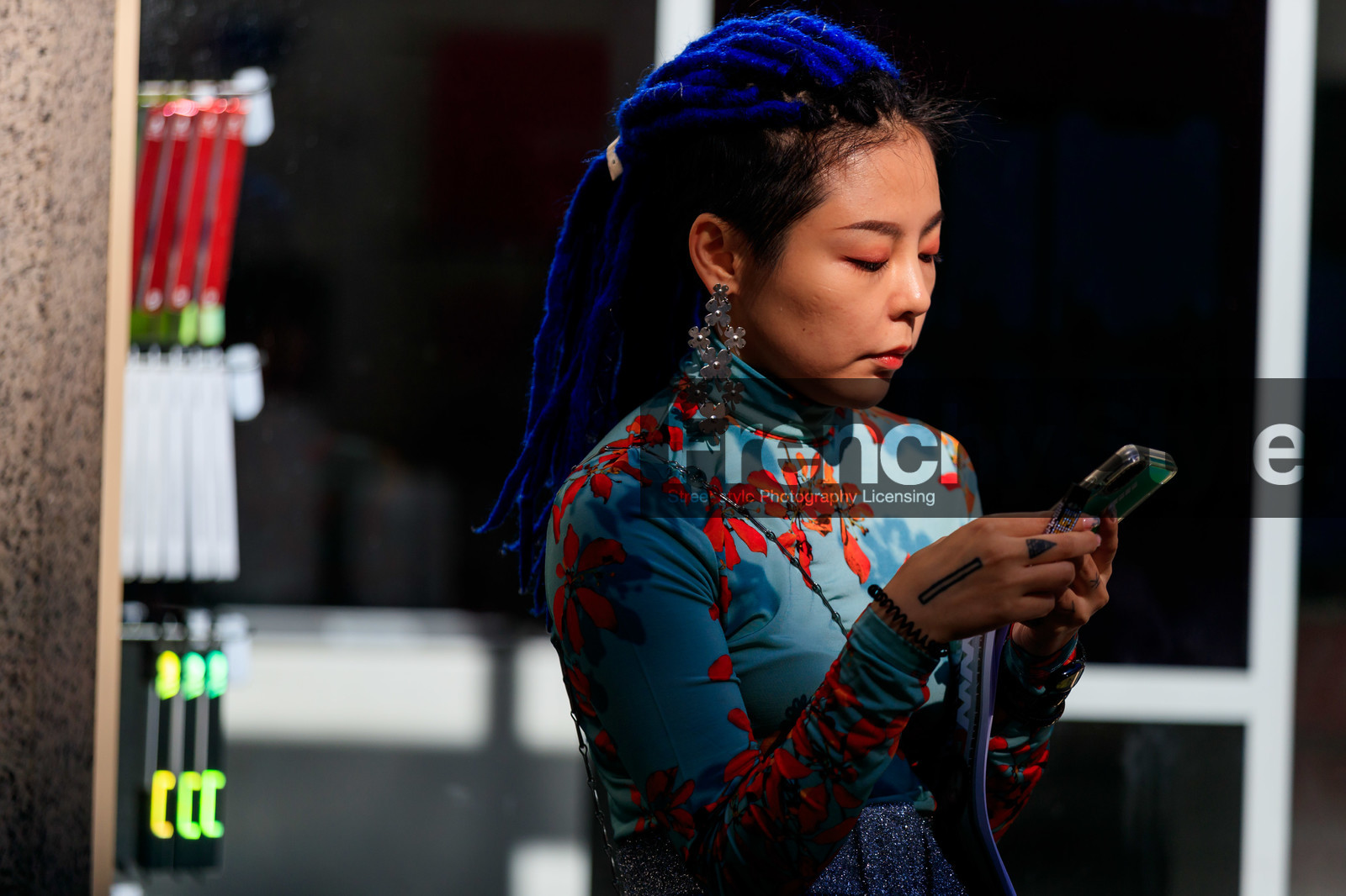 blue hair, blue top, braids, dyed hair, earrings, floral, flowers, iphone, tattoos, fashion week, frenchystyle, FW, jonathan paciullo, street style, NEW YORK, NYFW, SPRING SUMMER 2020, SS 20, horizontal, atmosphere details, detail