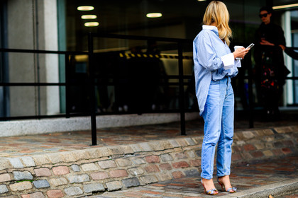 atmosphere details, blue denim, denim pants, fashion week, frenchystyle, full length, FW, graphic shirt, high heels, horizontal, jeans, jonathan paciullo, leather shoes, LFW, LONDON, printed shirt, SPRING SUMMER 2018, SS 18, street style, striped shirt, trousers, tucked in