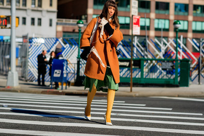 beige shirt, black bag, black belt, christian dior, green dress, high heels, leather bag, leather belt, leather dress, leather shoes, orange coat, prada, thights, varnished leather shoes, white shoes, street style, jonathan paciullo, FW, frenchystyle, fashion week, NYFW, NEW YORK, AUTUMN WINTER 2018-2019, AW 18-19, FALL WINTER 2018-2019, FW 18-19, atmosphere details, horizontal, full length, thania peck