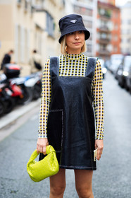 justyna czerniak, black dress, yellow leather bag, plaited bag, hand bag, bottega veneta bag, prada dress, prada top, prada total look, prada hat, checked top, yellow top, sleeveless dress, black hat, mini dress, high collar top, fashion week, frenchystyle, FW, jonathan paciullo, street style, PFW, PARIS, SPRING SUMMER 2021, SS 21, vertical, atmosphere details, detail