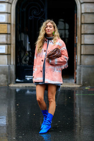 sindlv, emili sindlev, light pink leather jacket, tie and dye jacket, fringe jacket, cowboy jacket, grey dress, high collar dress, mini dress, knit dress, knitwear, brown leather clutch, animal skin clutch, blue leather boots, kitten heels boots, low boots, fashion week, frenchystyle, FW, jonathan paciullo, street style, PFW, PARIS, vertical, full length
