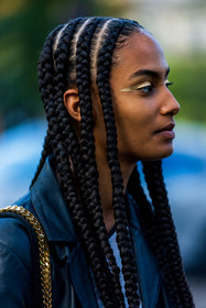 braid, close up, detail, eyeliner, eyeshadow, gold, gold eyeliner, hairstyle, Julie Sergent Ferreri, makeup, fashion week, frenchystyle, FW, jonathan paciullo, street style, PFW, PARIS, SPRING SUMMER 2022, SS 22, vertical, atmosphere details, model