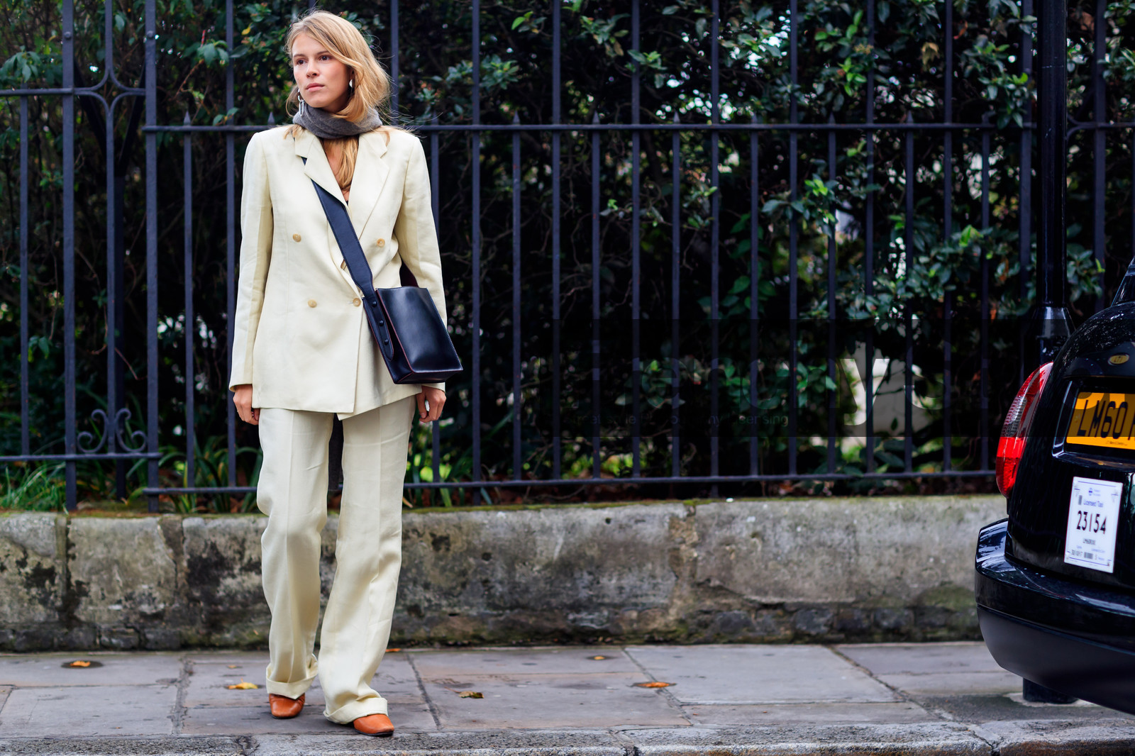 atmosphere details, black bag, blazer, brown scarf, brown shoes, earrings, fashion week, frenchystyle, full length, FW, high heels, horizontal, jonathan paciullo, leather bag, leather shoes, LFW, LONDON, monica ainley, SPRING SUMMER 2018, SS 18, street style, trousers, white jacket, white pants, white suit