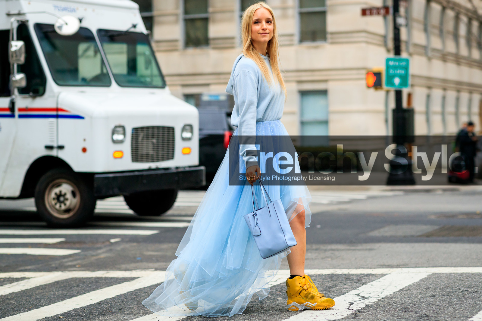 blue skirt, blue sweater, Charlotte Groeneveld, hoodie, leather shoes, yellow shoes, frenchystyle, jonathan paciullo, street style, NYFW, NEW YORK, AUTUMN WINTER 2019-2020, AW 19-20, FALL WINTER 2019-2020, FW 19-20, fashion week, FW, atmosphere details, horizontal, full length