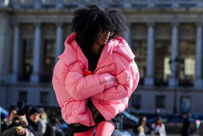 atmosphere details, AUTUMN WINTER 2016-2017, AW 16-17, curly hair, detail, down jacket, FALL WINTER 2016-2017, fashion week, frenchystyle, FW, FW 16-17, horizontal, jonathan paciullo, julia sarr-jamois, oversize, PARIS, PFW, pink jacket, pink pants, street style, trousers