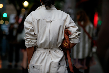 brown bag, chanel handbag, denim jumpsuit, leather bag, white denim, white jumpsuit, fashion week, frenchystyle, FW, jonathan paciullo, street style, NEW YORK, NYFW, SPRING SUMMER 2020, SS 20, horizontal, atmosphere details, detail