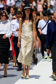 beige dress, black and white shoes, black bag, black hat, christian dior, graphic dress, high heels, leather bag, leather shoes, polka dot, printed dress, fashion week, frenchystyle, FW, jonathan paciullo, street style, PFW, PARIS, vertical, full length, AUTUMN WINTER 2018-2019, FALL WINTER 2018-2019, FW 18-19