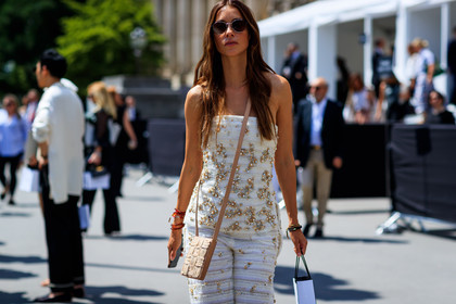 beige bag, bracelet, bustier top, chanel, embroideries, graphic pants, pearls, printed pants, sunglasses, trousers, white pants, white top, fashion week, frenchystyle, FW, jonathan paciullo, street style, PFW, PARIS, horizontal, atmosphere details, detail, AUTUMN WINTER 2018-2019, FALL WINTER 2018-2019, FW 18-19